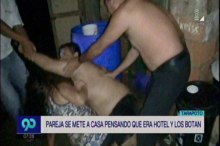Tarapoto: Pareja se mete a casa pensando que era hotel y los botan con agua helada  