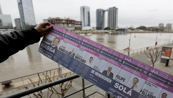 Cédulas de un metro, famosos y espías protagonizan elecciones argentinas 