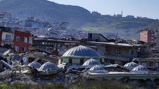 Terremoto en Turquía y Siria: Rescatan a mujer que pasó más de 100 horas sepultada tras sismo