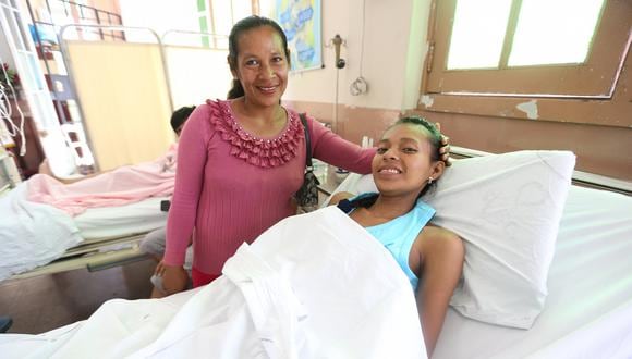 Loreto: Extirpan tremendo tumor de 16 kilos a mujer   