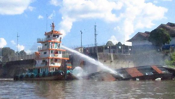 ​Iquitos: Explota lancha con turistas y deja este saldo [VIDEO] 