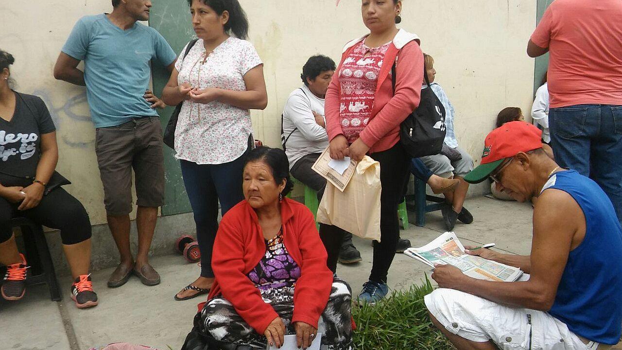 Minedu afirma que los colegios tienen que informar cantidad de vacantes para evitar largas colas en matrículas