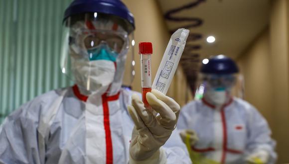 China reporta cinco nuevos casos de coronavirus en Wuhan, foco de la pandemia. (Foto: AFP).