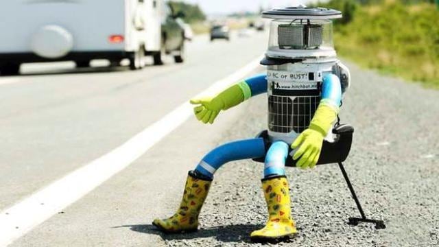 Facebook: Así fue el triste final de Hitchbot, robot que quería cruzar todo EE.UU.
