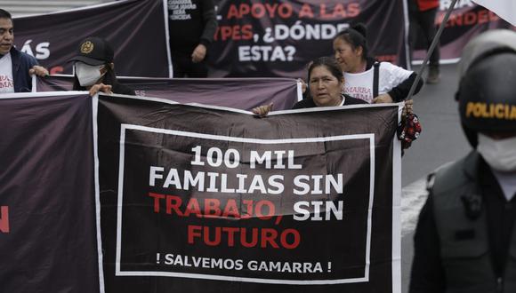 Comerciantes del emporio de Gamarra marchan portaron pancartas durante su manifestación. (Foto: Anthony Niño de Guzmán/ @photo.gec)