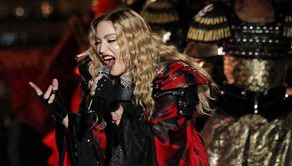Madonna alarma a sus fans por aparecer borracha en concierto [VIDEO] 