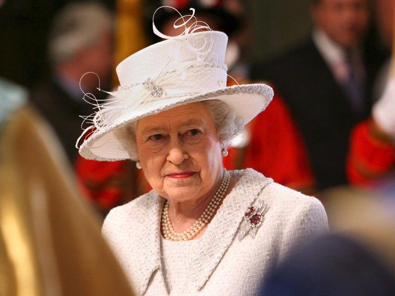 La reina de Inglaterra tendrá cuenta en Facebook