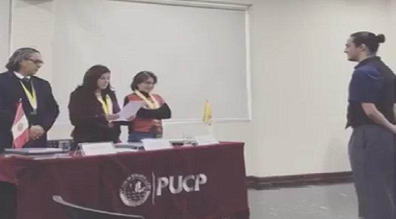 Joven amante a los videojuegos logra licenciarse con tesis sobre Dota (VIDEO)