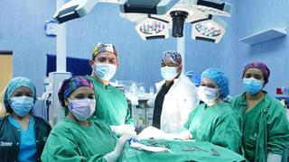 Médicos reconstruyen tráquea a pacientes que vencieron el COVID-19 tras largo internamiento en UCI
