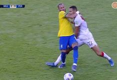 Neymar le pegó en la cara a Alexander Callens y árbitro solo lo amonestó | VIDEO