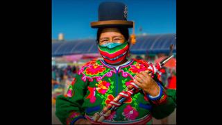 Puno: tenientinas usan coloridas mascarillas de mantos andinos para cuidarse del COVID-19