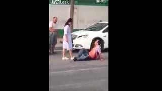 ​YouTube: Mujer apuñala y casi mata en plena calle a su esposo infiel [VIDEO]