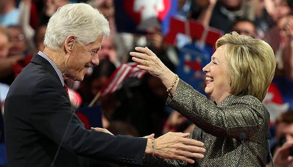 Nepotismo: Hillary Clinton le dará trabajo a su esposo Bill Clinton en su gobierno