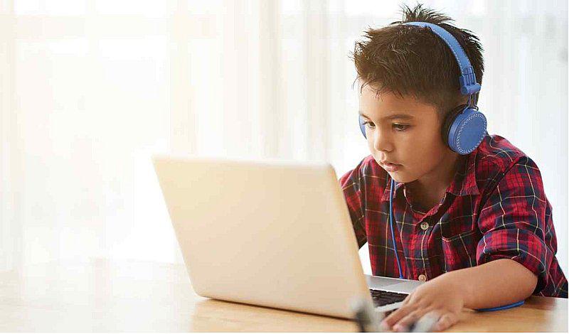 ¿Qué buscan los niños en Internet? Estudio revela datos