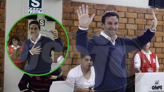 Renzo Reggiardo esperó más de una hora para votar en La Molina (VIDEO Y FOTOS)