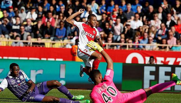 Mónaco de Mbappé vence 3-1 al Toulouse y se aferra al liderazgo