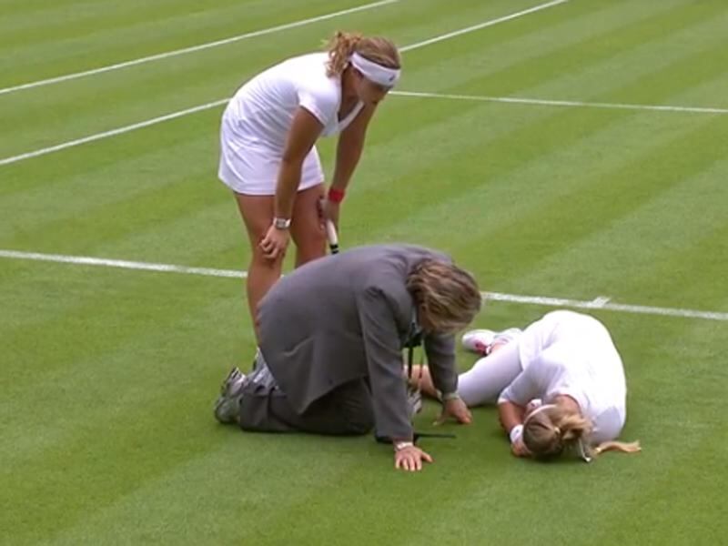Wimbledon: Terrible llanto de tenista conmueve y asusta a aficionados [VIDEO]