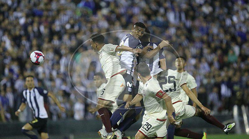 Alianza Lima gana 2 a 1 a Universitario de Deportes en esperado clásico (FOTOS)