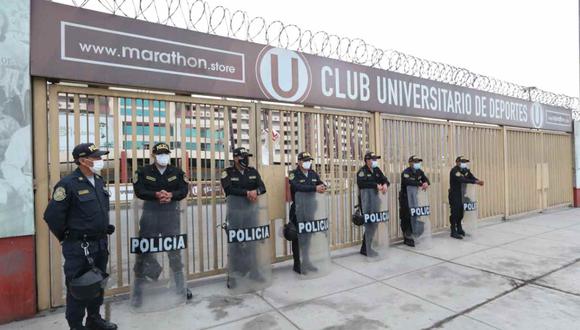 La policía llegó hasta el estadio Monumental de Universitario de Deportes. (Foto: Lino Chipana Obregón / GEC)