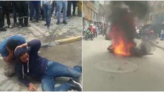 Ladrones fueron linchados y queman motocicleta que usaban para robar (VIDEO)