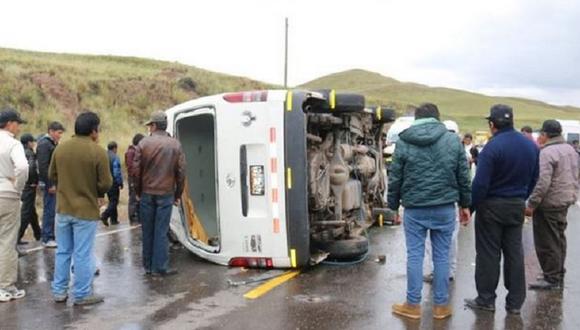 Cusco: Dos muertos y un herido deja despiste de camioneta 