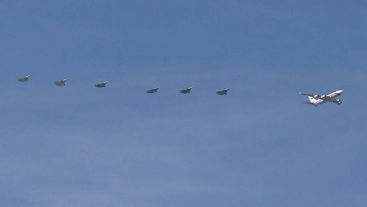 ​Putin es escoltado por los aviones de guerra más poderosos del mundo (VIDEO)