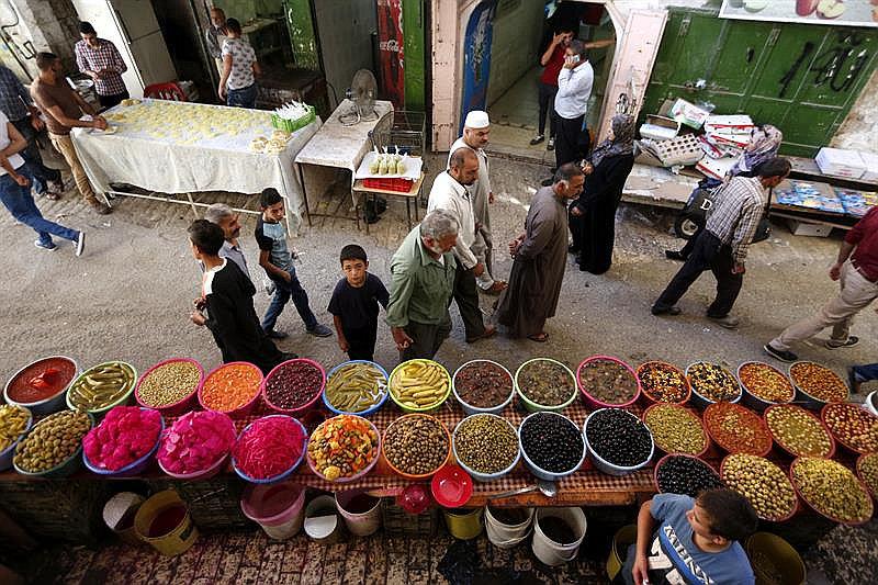 Cena de fin de ayuno de Ramadán hermana a palestinos y judíos