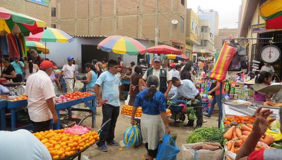 Comerciantes del Mercado de Frutas denuncian clausura irregular [VIDEO]