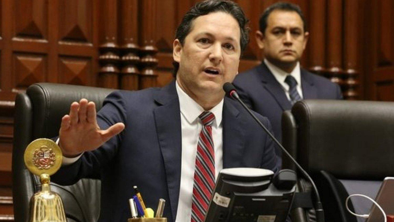 Admiten acción de amparo de Daniel Salaverry contra integrantes de Comisión de Ética