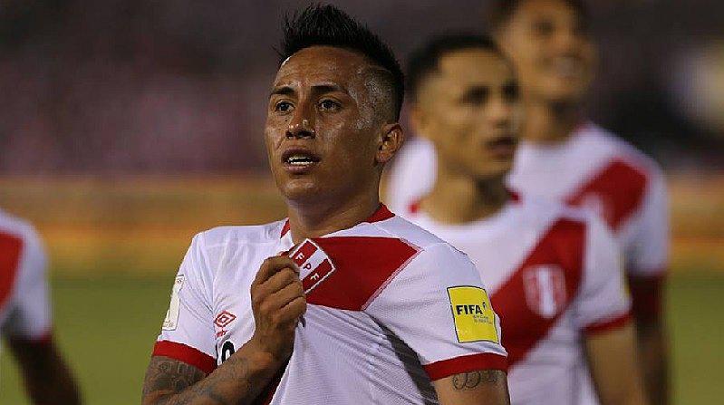 Christian Cueva aprovecha entrevista para agradecer al Perú y dice 'es momento de estar en un Mundial'