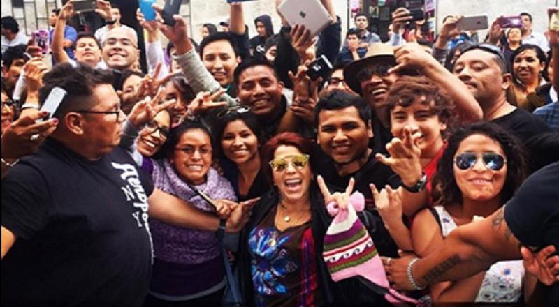 Alejandra Guzmán la pasa de lo lindo en Arequipa y así lo demuestra [FOTOS]