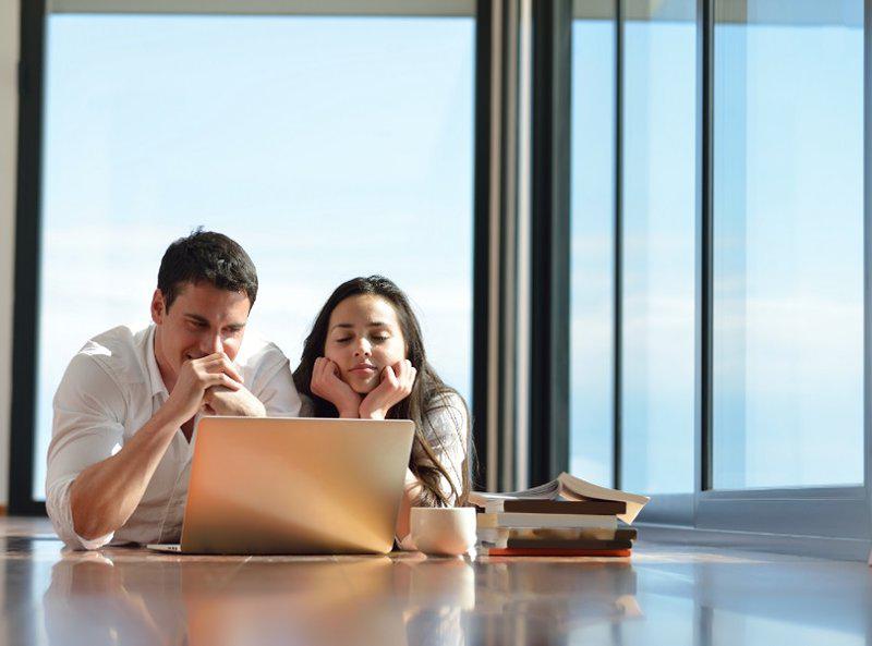 ¿Sabías que tu pareja SÍ influye en tu éxito profesional?