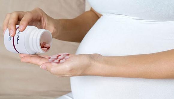 Tomar ibuprofeno en el embarazo podría dañar al feto masculino 