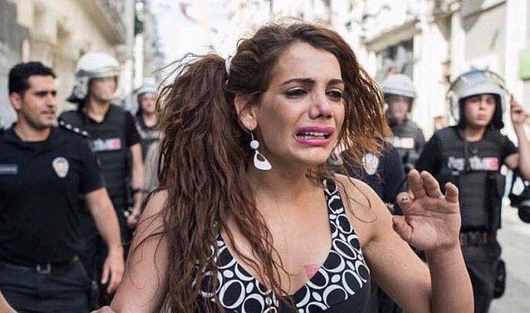 ​Turquía: Activista transexual Hande Kader aparece mutilada y calcinada [VIDEO]