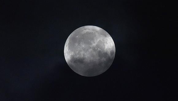Superluna: Estas son las fotos más bonitas de la luna llena de ayer