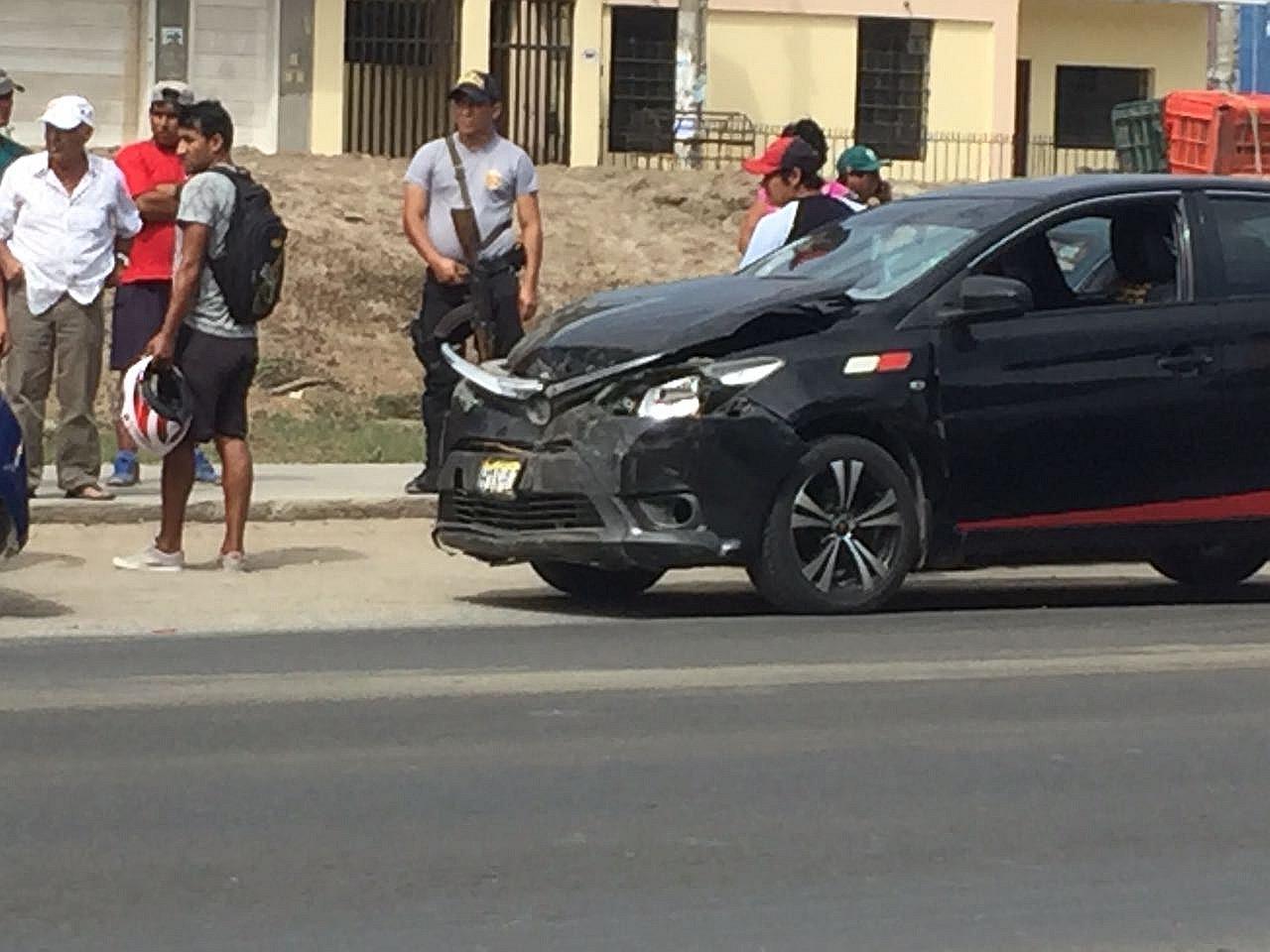 Chimbote: conductor genera accidente por hablar por celular 