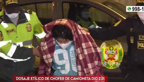 Menor que viajaba con su madre en el mototaxi fueron embestidos por la camioneta en el cruce de las avenidas Los Faisanes y Guardia Peruana. (Captura: América Noticias)