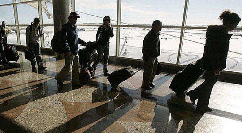 EE.UU.: Evacúan aeropuerto de Denver por posible amenaza de seguridad