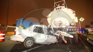 Vía de Evitamiento: un muerto deja impacto de auto contra camión cisterna (VIDEO)
