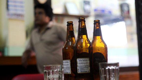 *Las bebidas alcohólicas*. Se busca reducir los incentivos al consumo de estas bebidas, y brindar una mayor progresividad al impuesto al valor. (Foto: Andina)
