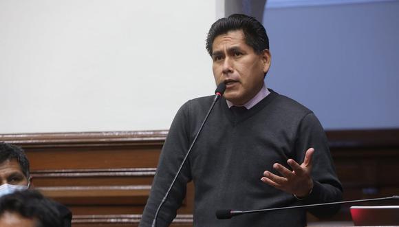 Víctor Cutipa, de Perú Libre, dijo que Pedro Castillo tomará "la decisión más correcta" sobre Guido Bellido. (Foto: Congreso)