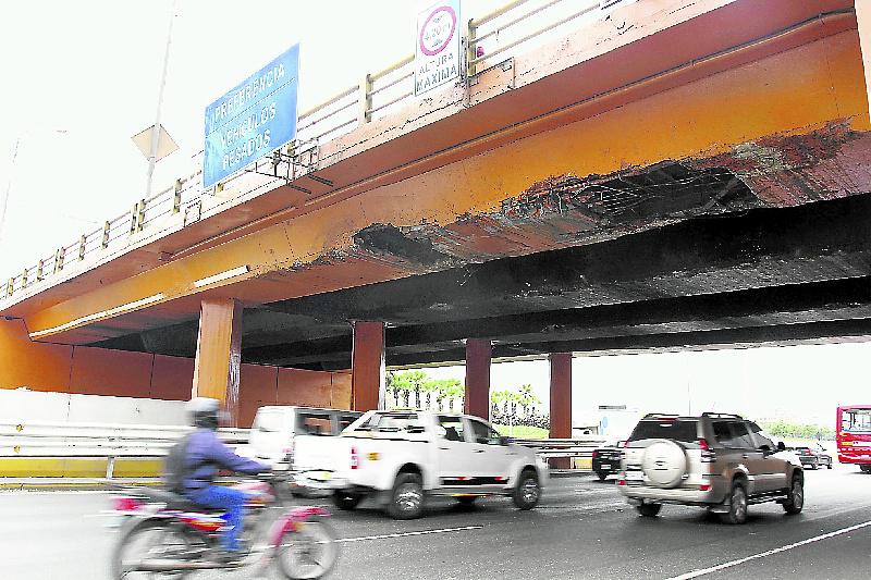 Puentes peligrosos por falta de mantenimiento