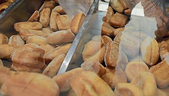 “Fui el primer lugar por hacer el mejor pan francés del Perú, en el concurso donde participaron más de 90 panaderos a nivel nacional en tres categorías”, señaló Víctor Pisfil Reluz. (Foto: Leandro Britto | GEC / Imagen referencial)