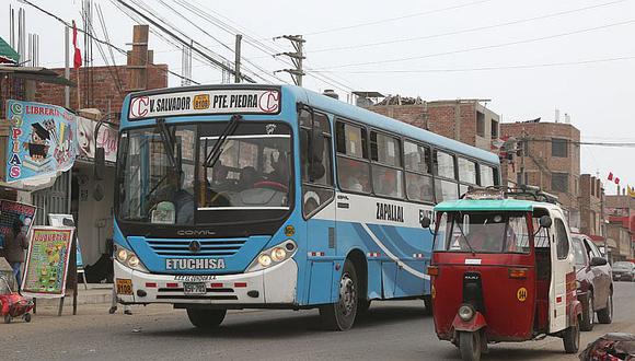 Villa El Salvador: Asaltan a pasajeros en bus de “El chino” 