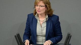 Diputada alemana que inventó su currículum deja su escaño y su militancia 