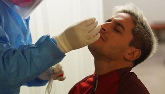 Universitario pasó pruebas de coronavirus antes de volver a entrenar. (Foto: Prensa 'U')