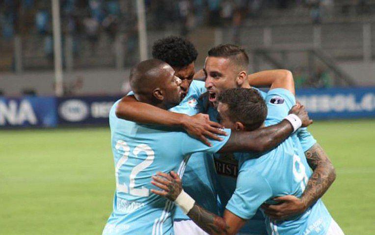 Sporting Cristal golea 4-1 en la final contra Alianza Lima 
