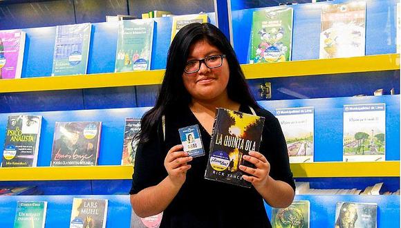 Bibliometro de Lima celebra el Día de la Mujer con lectura inclusiva en braille