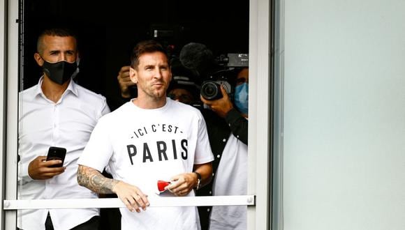 Lionel Messi saludó a los hinchas desde balcón. (Foto: Getty)