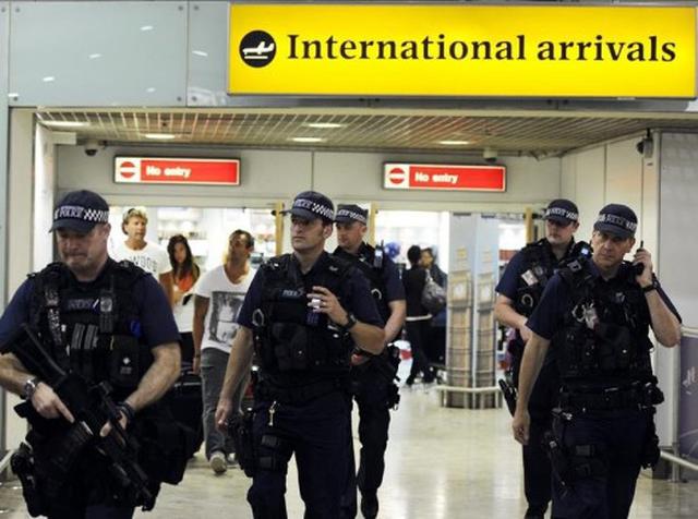 Londres amenaza con despedir a los policías gordos